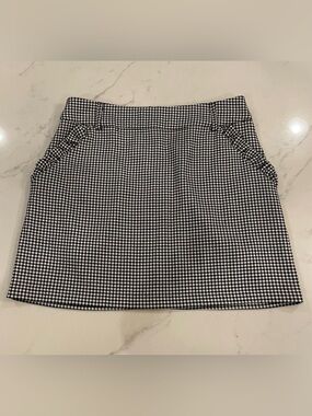 Forever 21 Black & White Houndstooth Mini Skirt